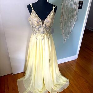 Xscape Yellow Embellished Tiered Gown size 8